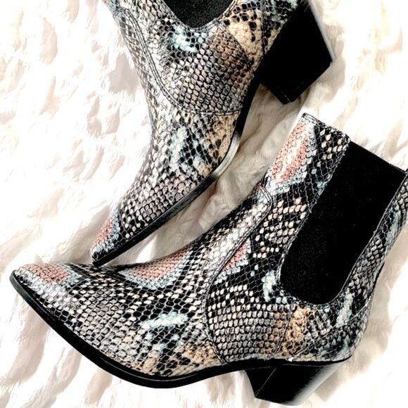 PAIGE Willa Chelsea style multicolor snake print leather bootie NWOT size 6.5 - Picture 3 of 9
